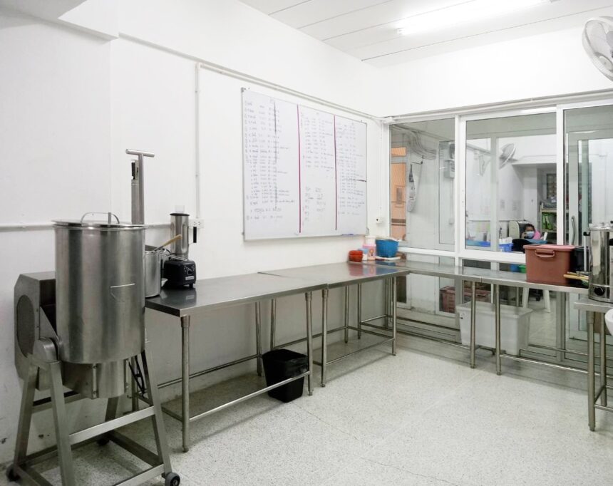 ทีมห้องครัวและโภชนาการของเดอะซีเนียร์ Facility & Kitchen The Senior